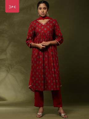 Printed 3pc kurta set with neck embroidery-red