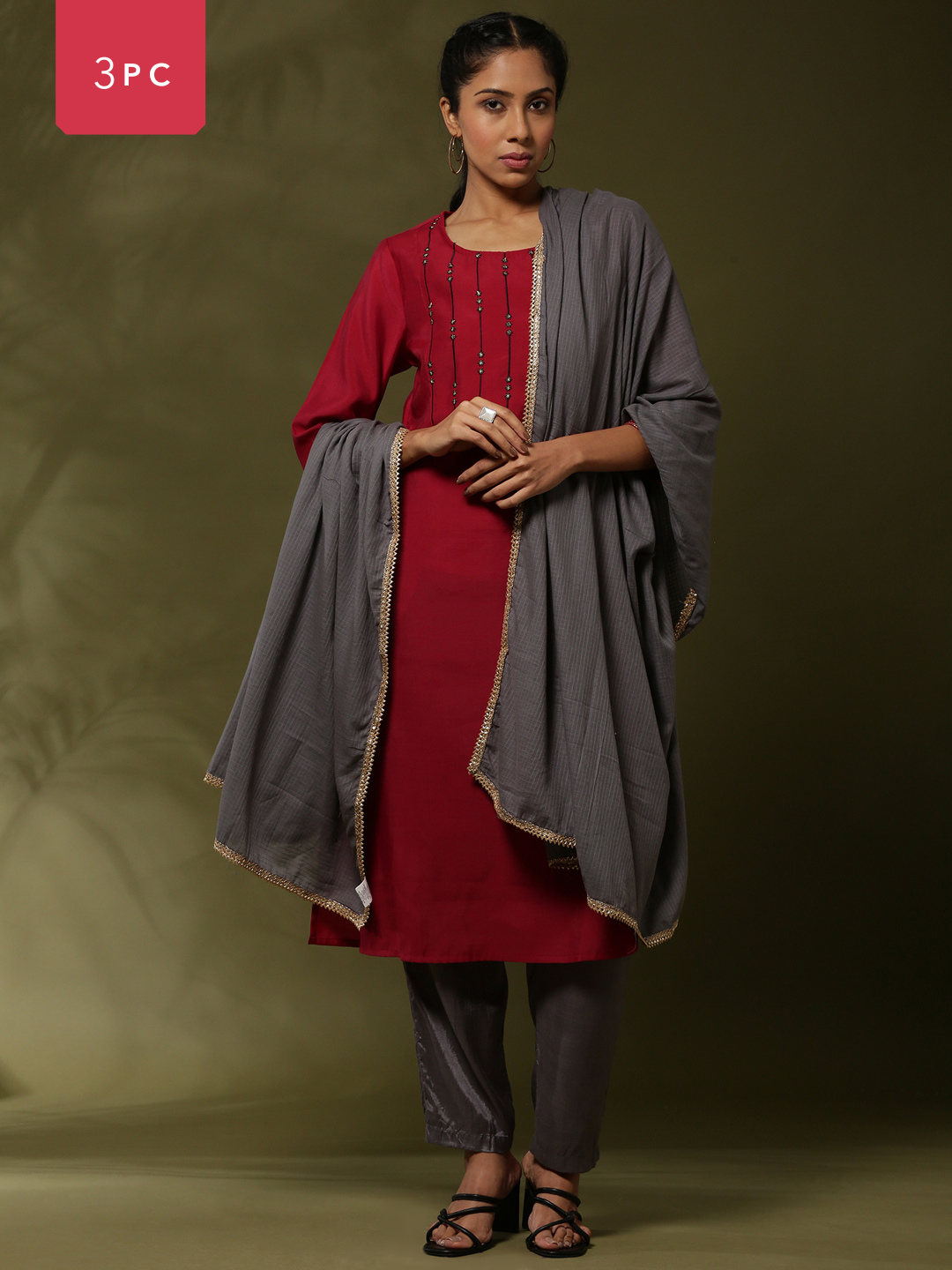 Embroidered 3pc kurta set with cvontrast color pant and dupatta-