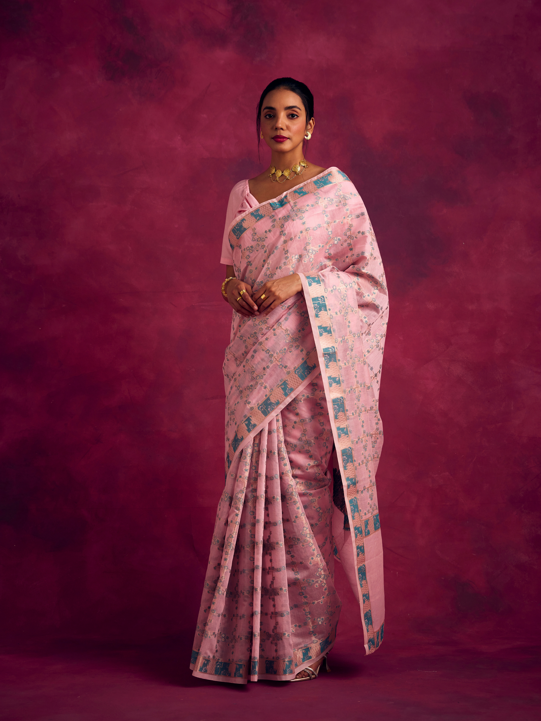 Banarasi sakura checks woven zari saree-Sakura pink