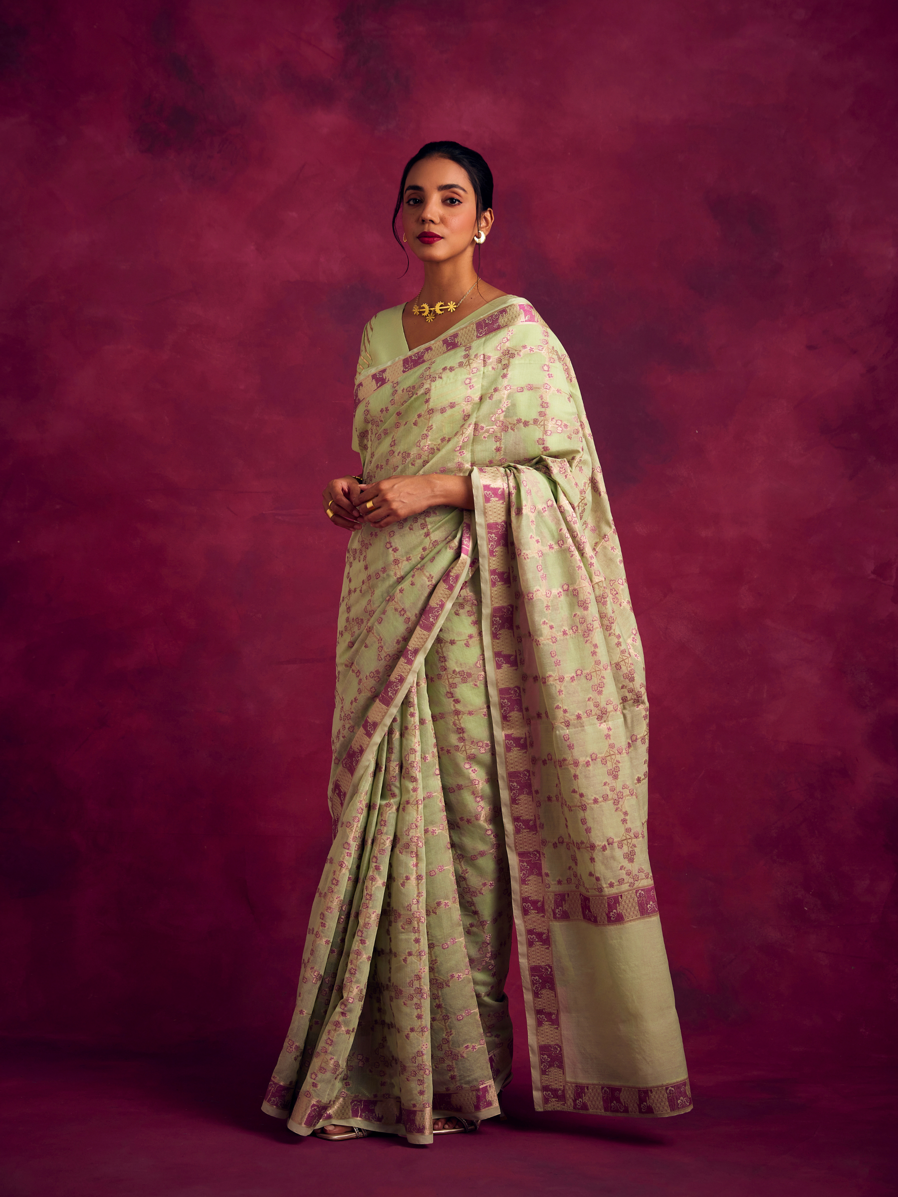 Banarasi sakura checks woven zari saree-  Pistachio green