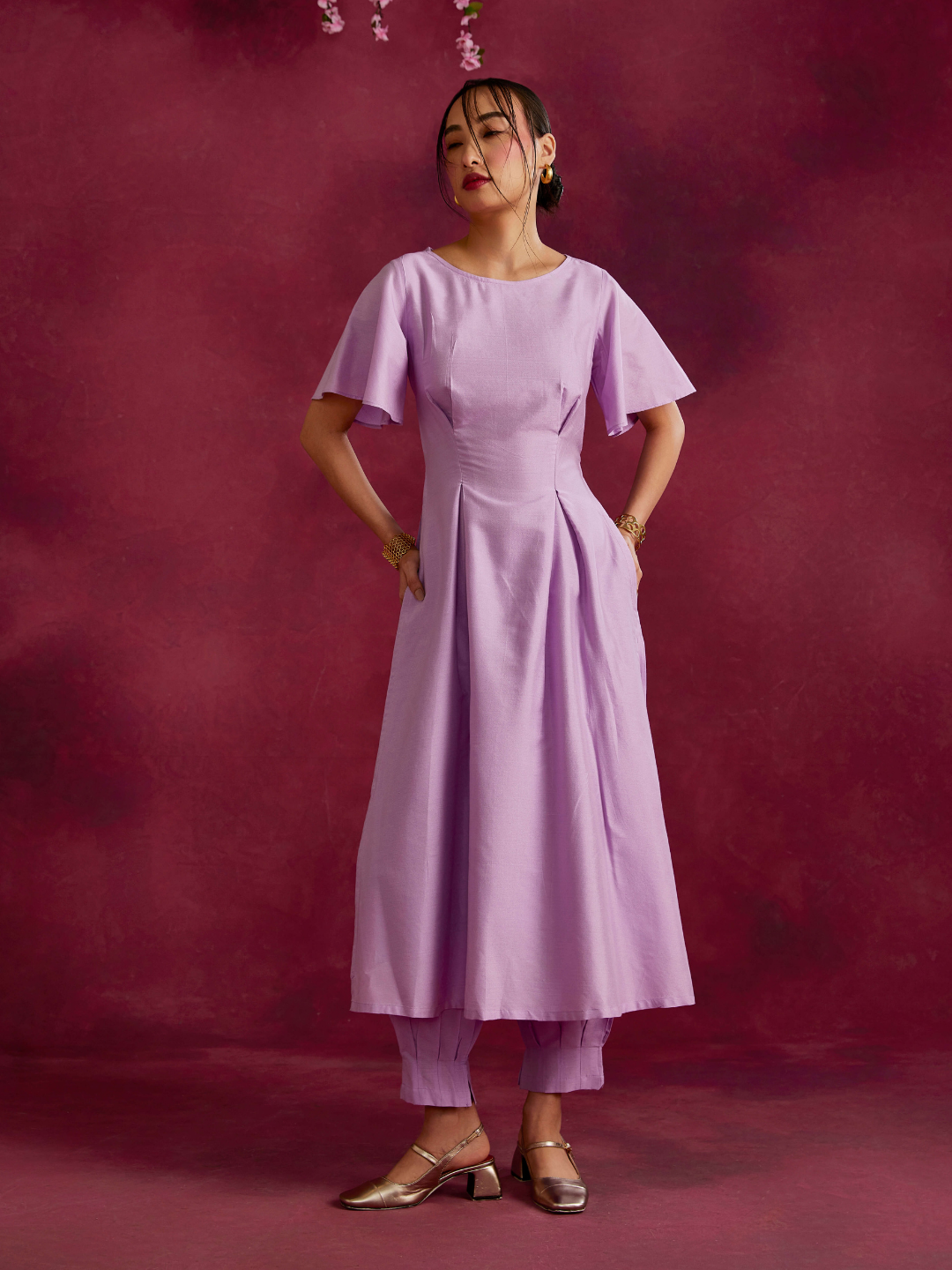 Pleated front kurta with back cut-out paired with pleated pathani pants- Lavender