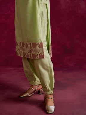 Back tie-up kurta with zari border hem Set- Pistachio green