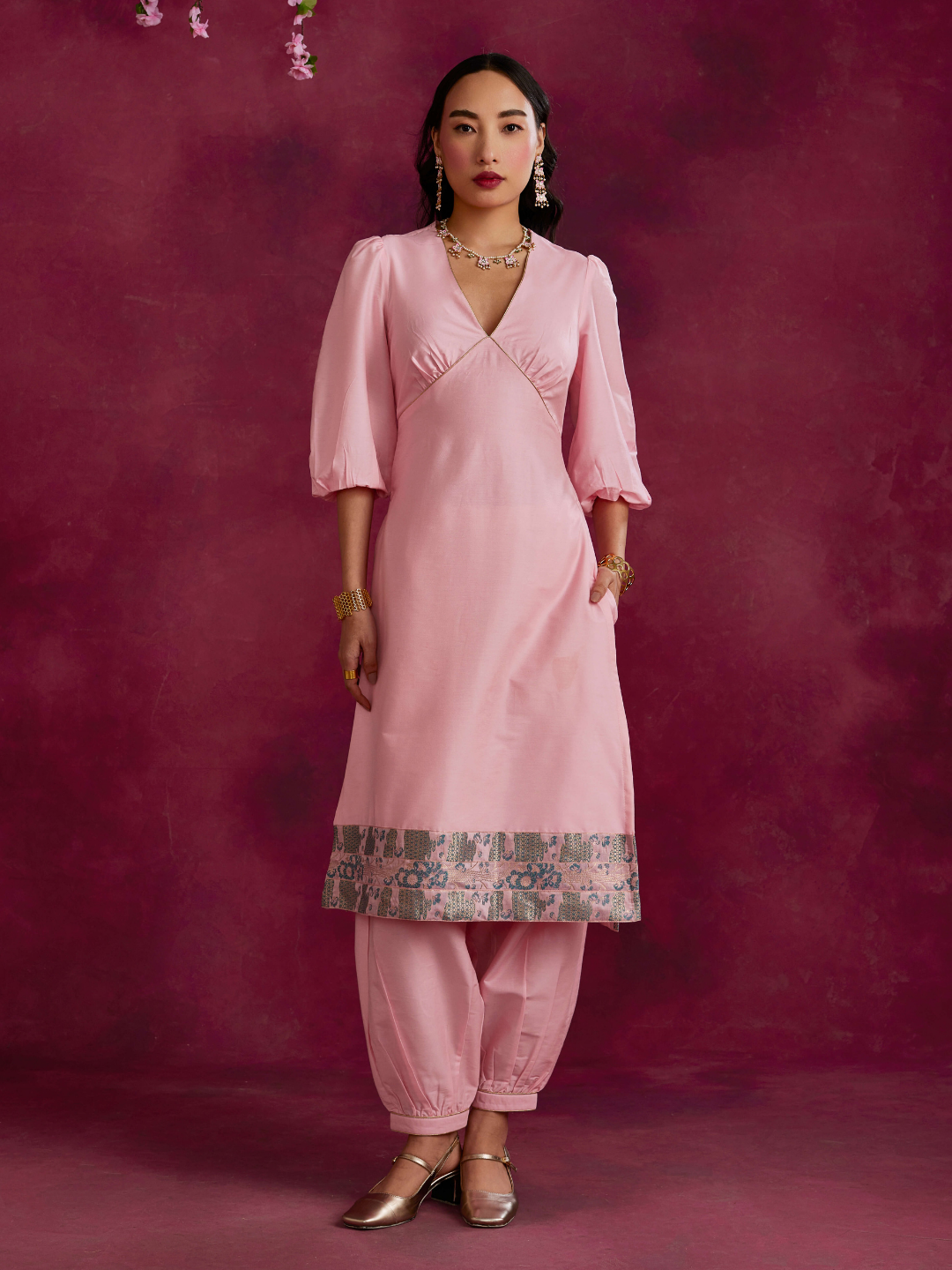 Back tie-up kurta with zari border hem paired with pathani pants- Sakura pink
