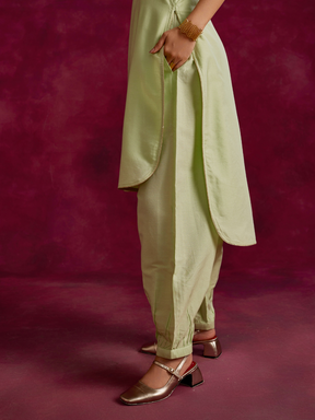 High-low hem kurta with pleated zari yoke Set- Pistachio green