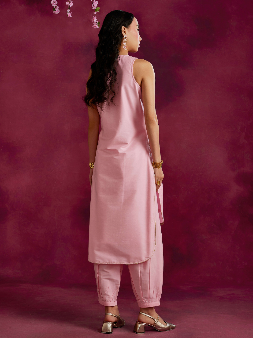 High-low hem kurta with pleated zari yoke Set- Sakura pink