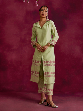 Lapel collared Kurta with zari border hem Set- Pistachio green