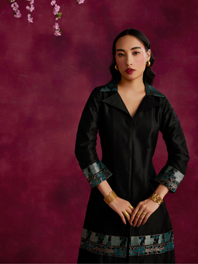 Lapel collared Kurta with zari border hem paired with pegged pants- Black