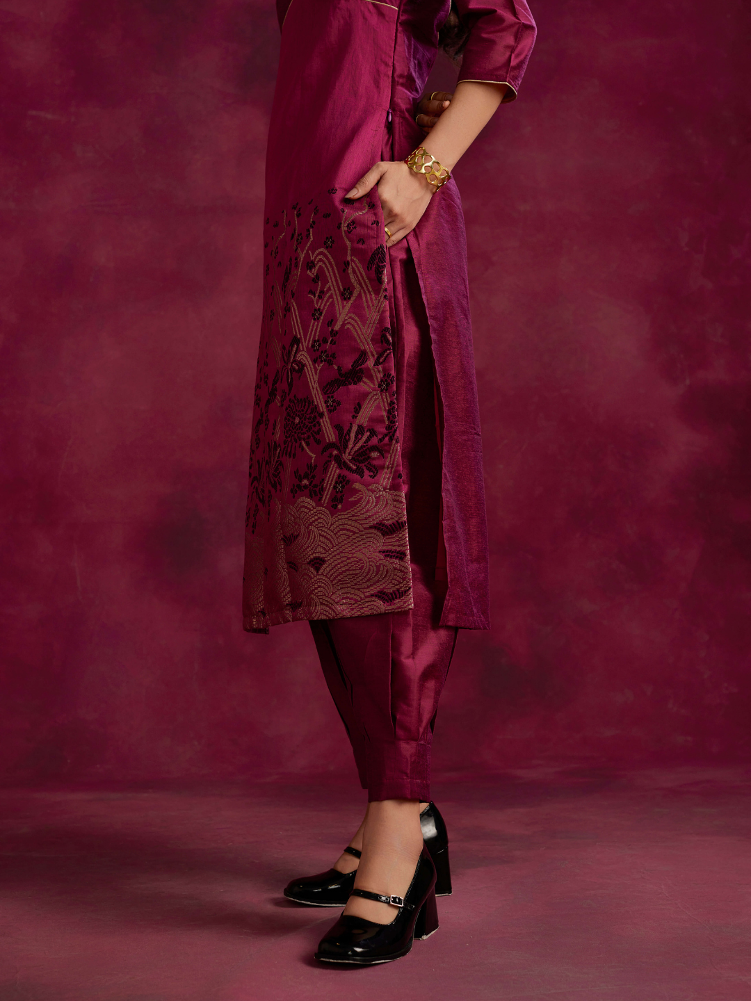 Adjustable back cut-out kurta with zari work hem paired with pathani pants- Cabaret pink