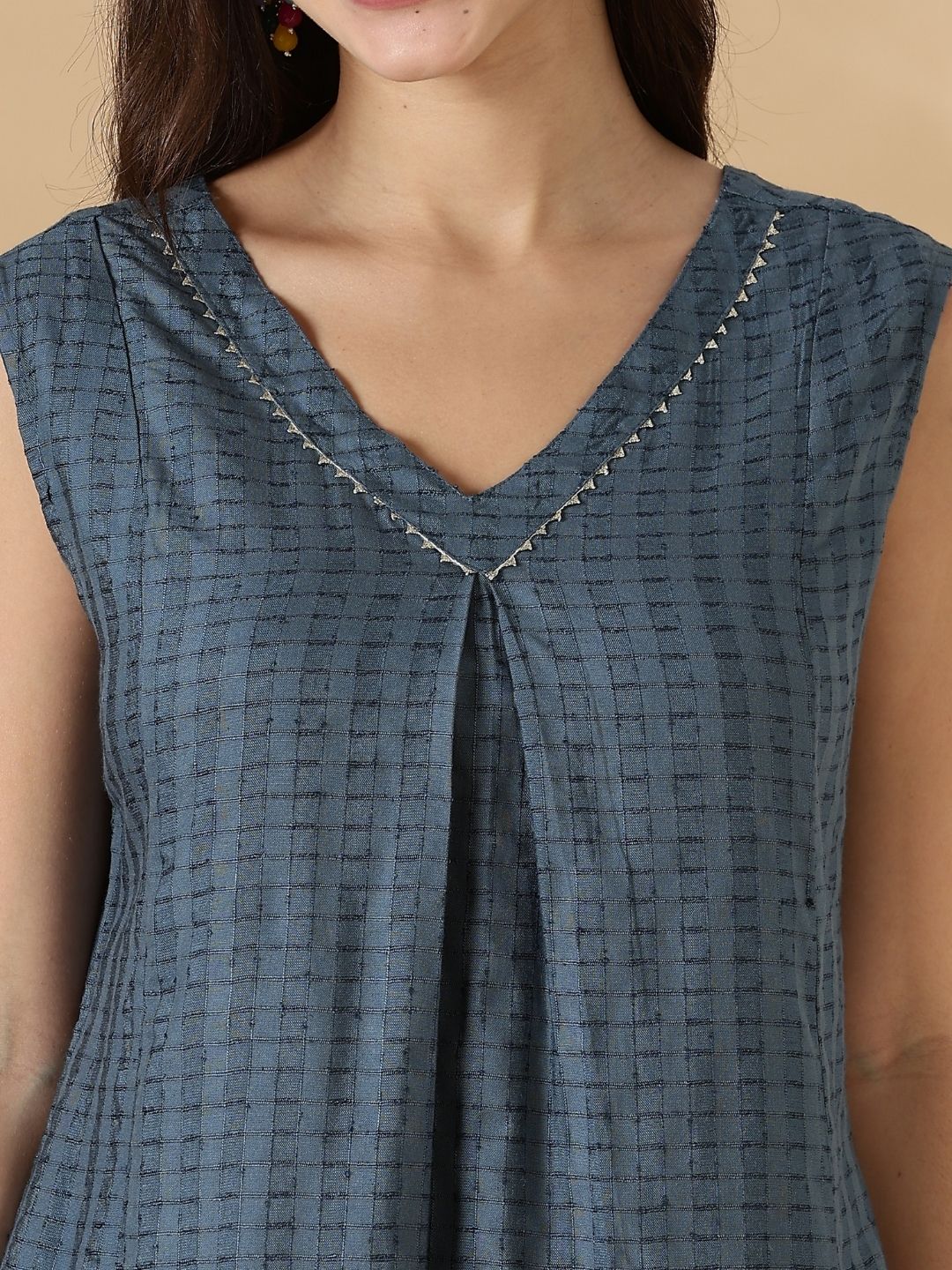 V Neck Textured Kurta pant set with delicate lace detailings