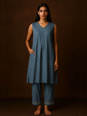 V Neck Textured Kurta pant set with delicate lace detailings