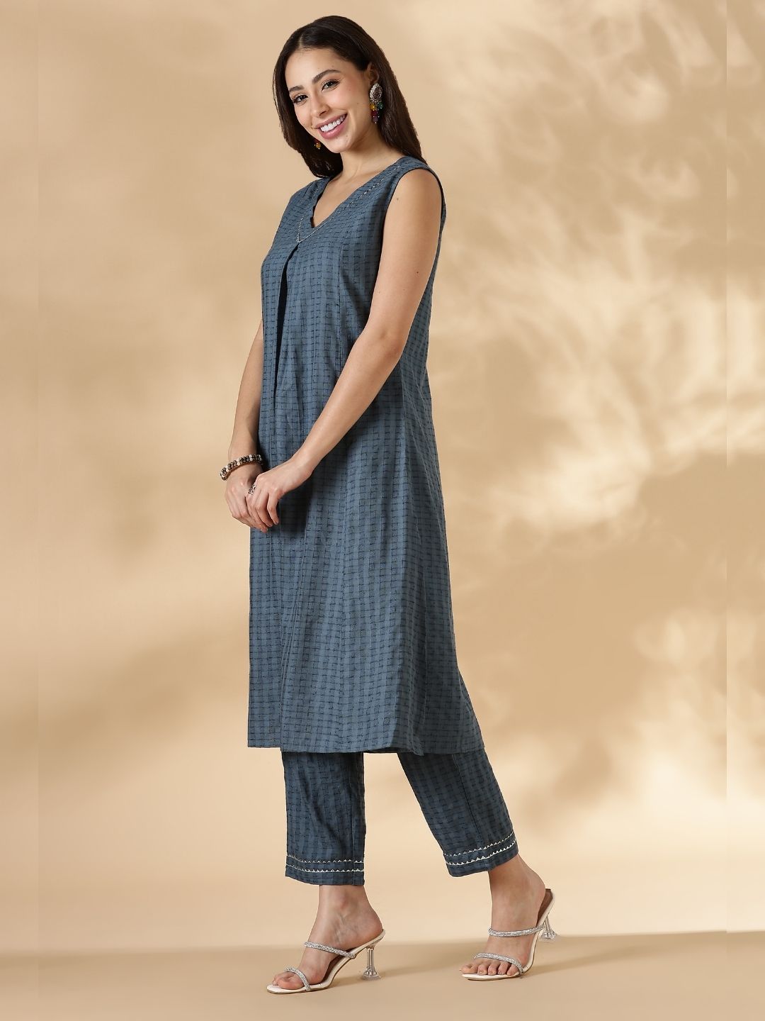 V Neck Textured Kurta pant set with delicate lace detailings