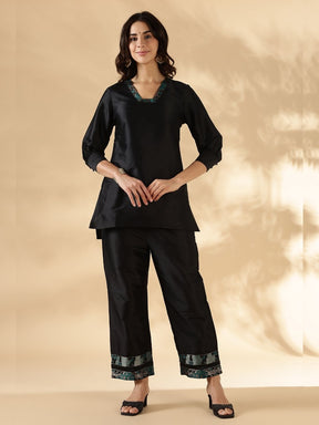 High-low kurta with broad straight pants with brocade details