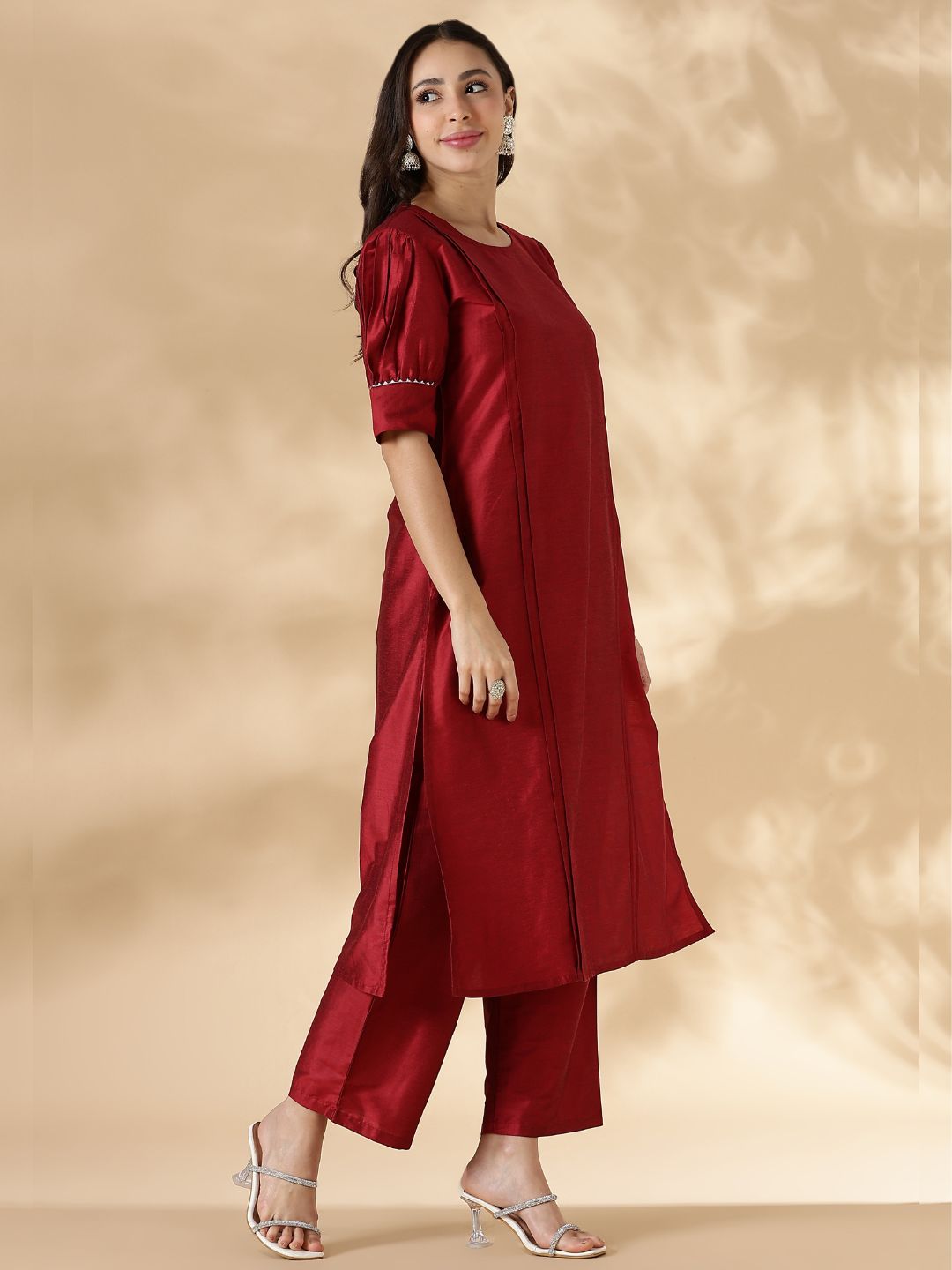 Red Solid Round Neck Kurta Pant Set With Short Puff Sleeves