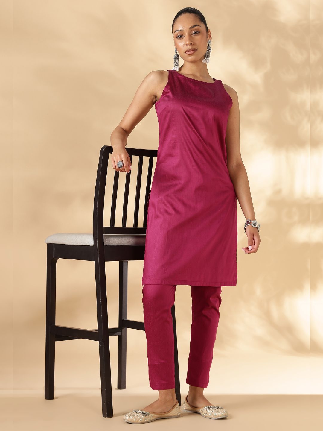 Pink Solid In cut kurta with Narrow Straight Pants