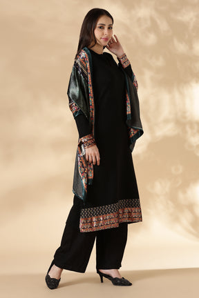 Noir Solid Kurta Pant set with Printed Velvet Dupatta