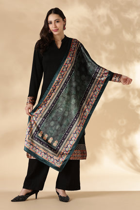 Noir Solid Kurta Pant set with Printed Velvet Dupatta