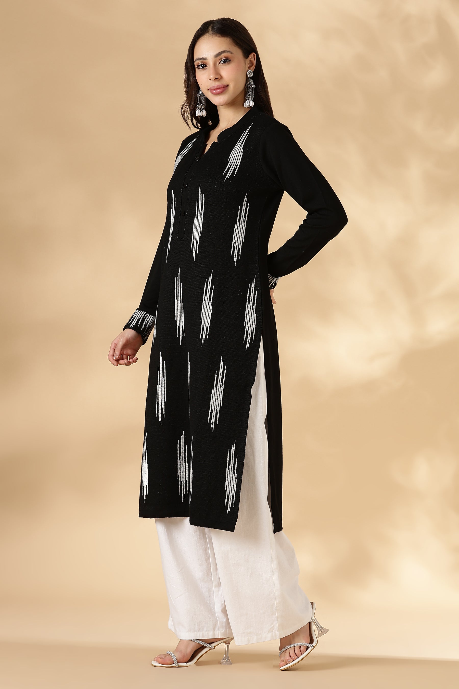 Black & White Ikkat Weave Kurta