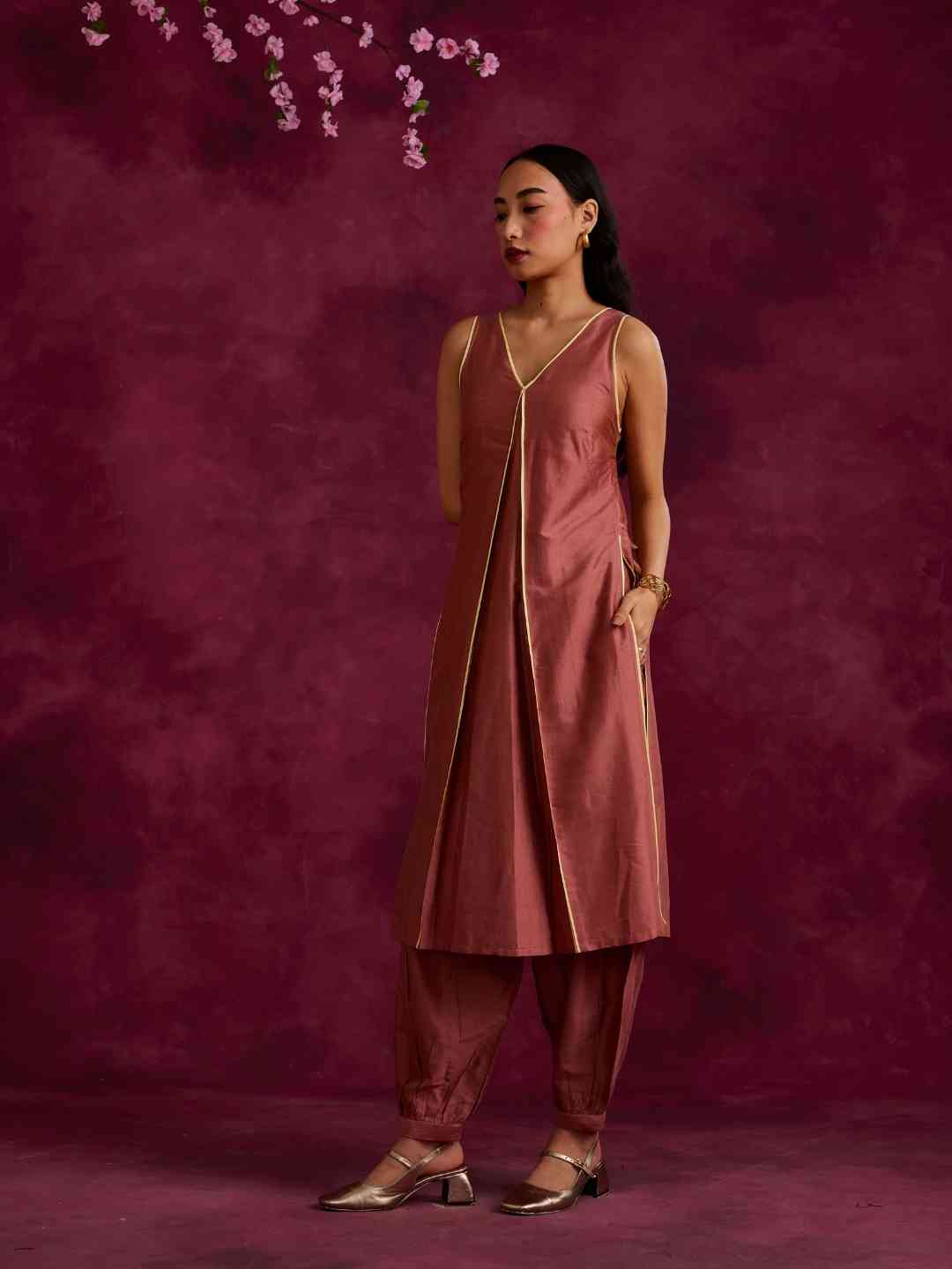 Inverted pleat front kurta with back tie-up Set- Rose brown