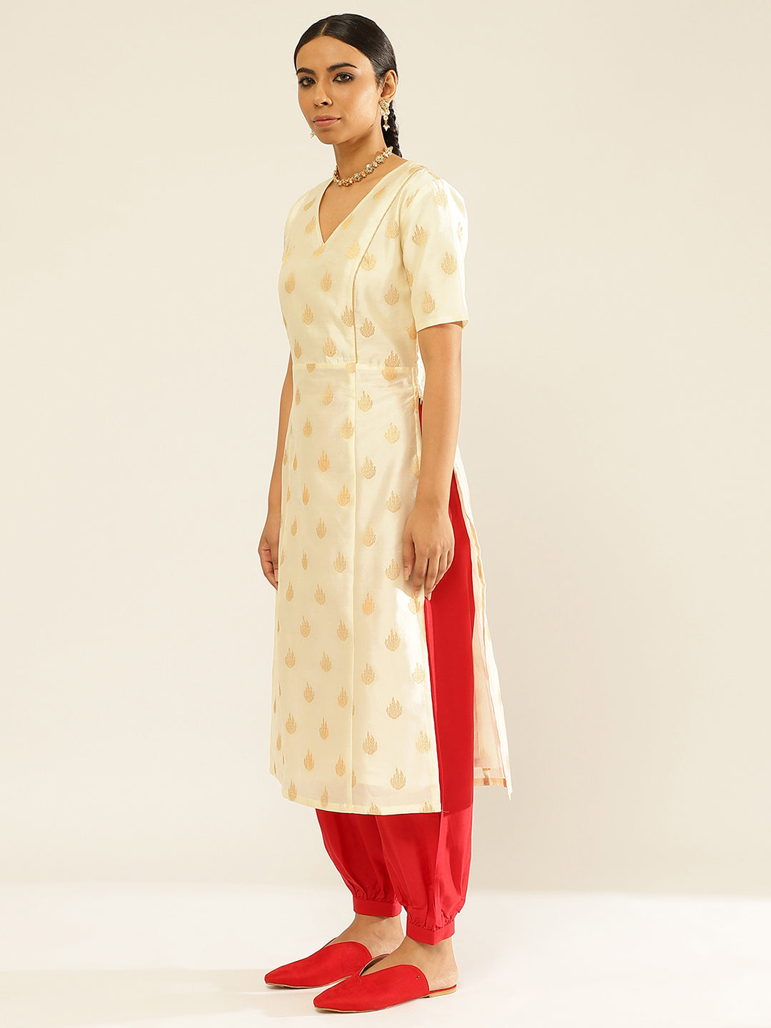 Zari tafetta Kurta Set with contrasting details