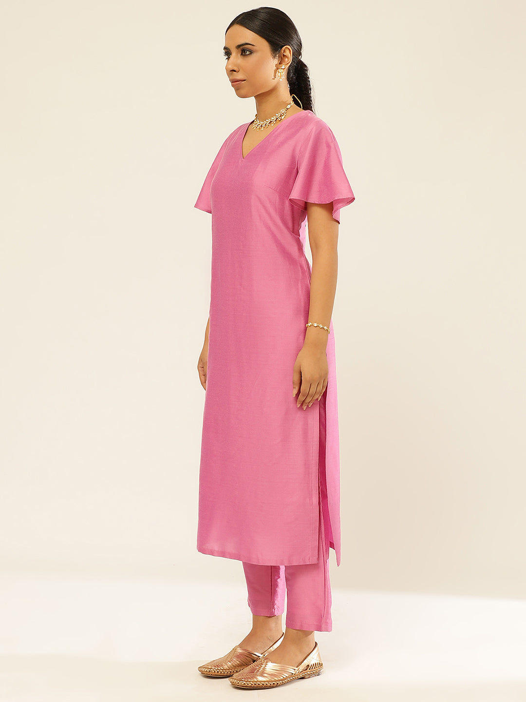 Solid color straight kurta set with bell sleeves