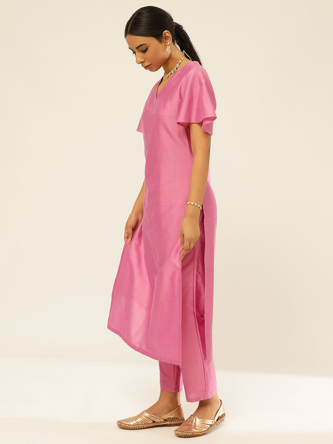 Solid color straight kurta set with bell sleeves