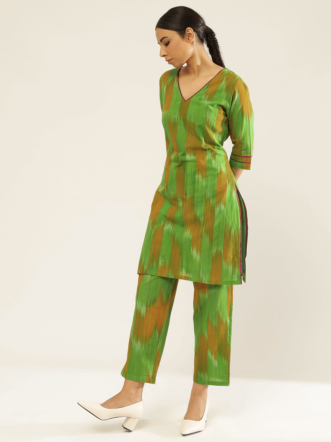 Ikat cotton kurta Set with contrast detailing paired