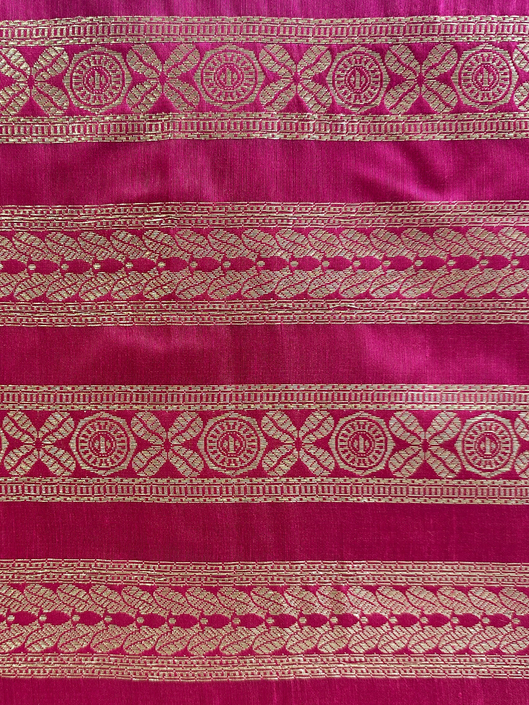Pegged pants with banarasi zari border-Fuschia pink