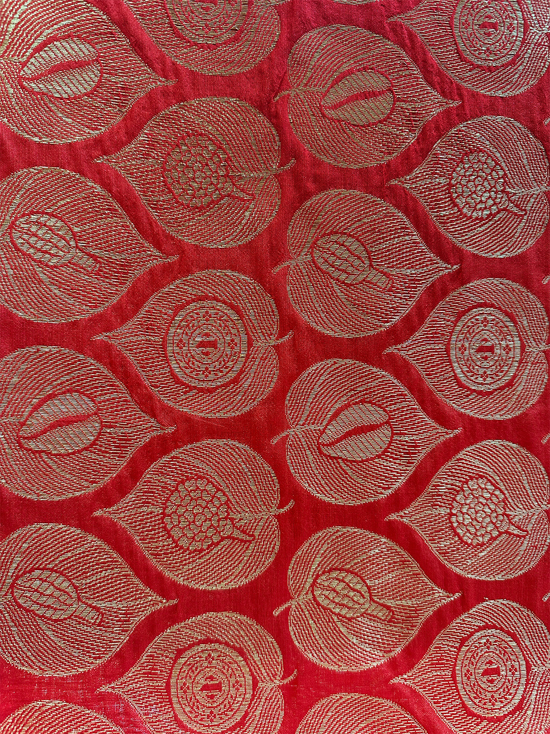 Banarasi zari kurta in contrast piping with Zari Pants