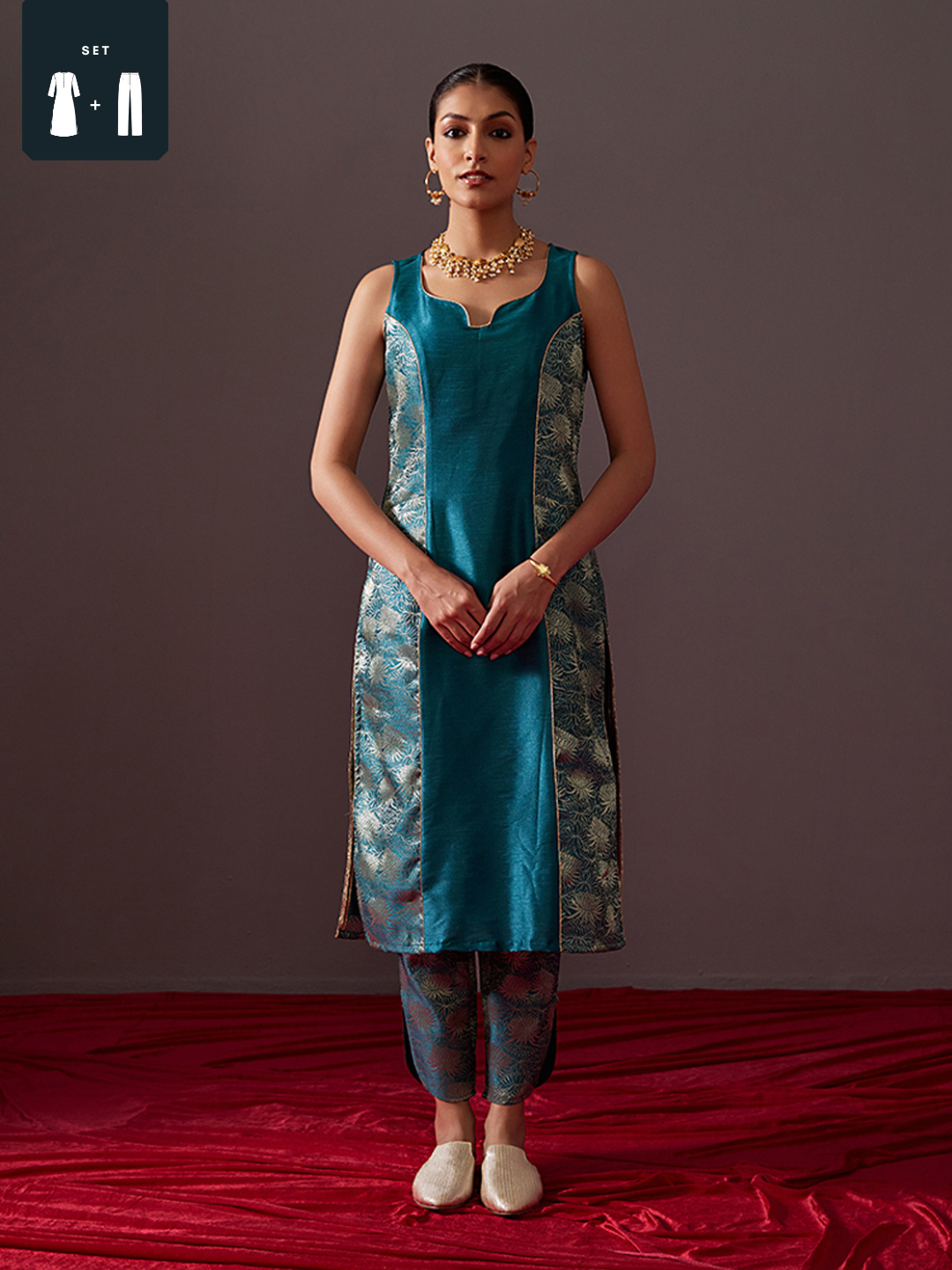 Banarasi zari paneled kurta with curved U hem pants