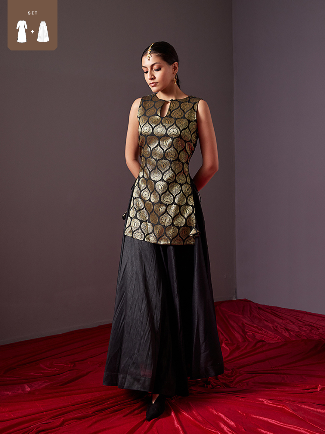 Keyhole Cut Sleeve Kurta Paired with circular Skirt