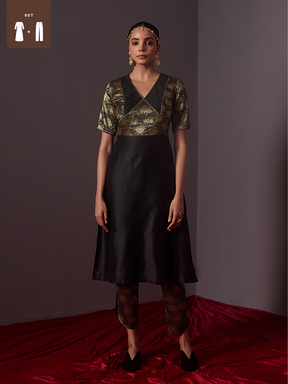 Banarasi zari v neck straight kurta with Curved U hem zari pants