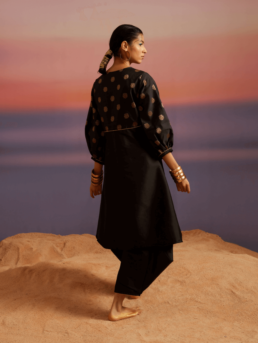Coral Black Banarasi V-Neck Banarasi Kurta With Pants