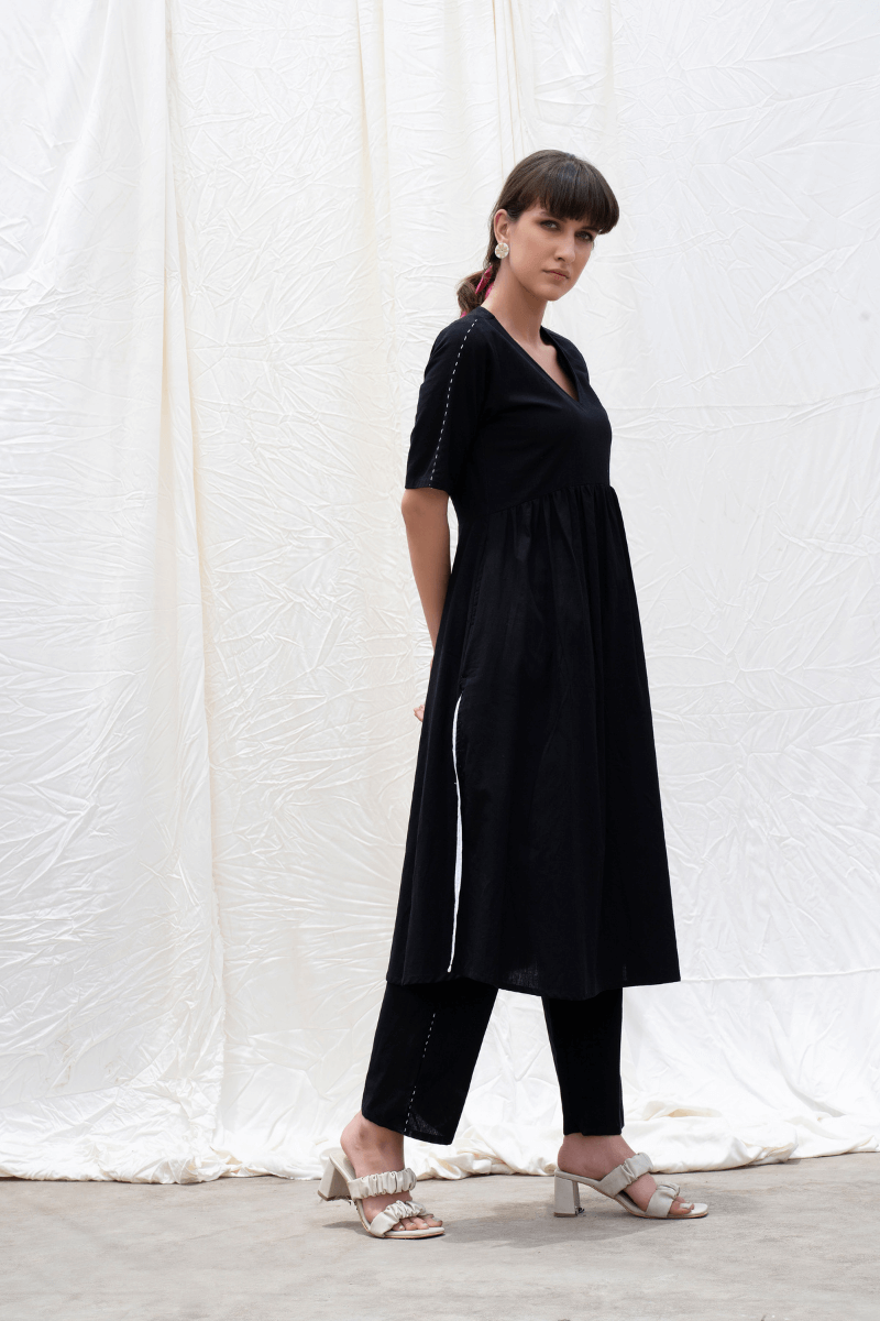 Midnight Black Mangalgiri Gathered Kurta With Pants