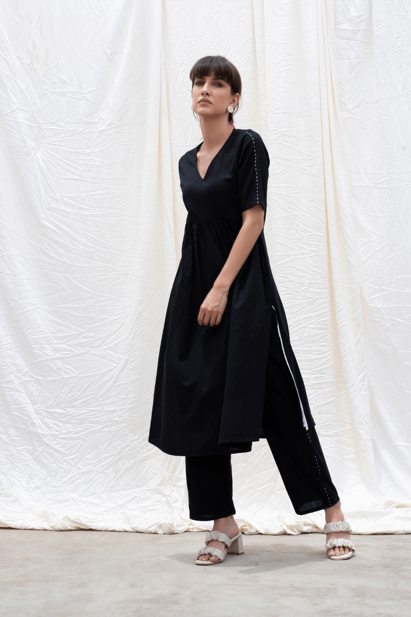 Midnight Black Mangalgiri Gathered Kurta With Pants