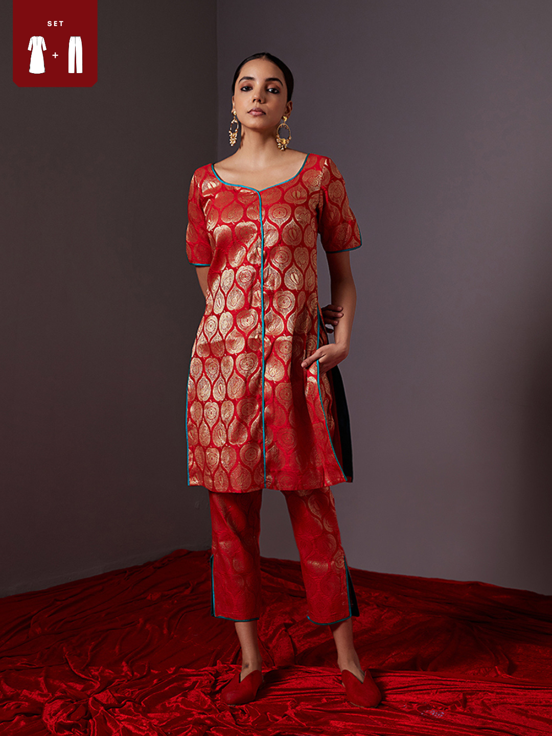 Banarasi zari kurta in contrast piping with Zari Pants