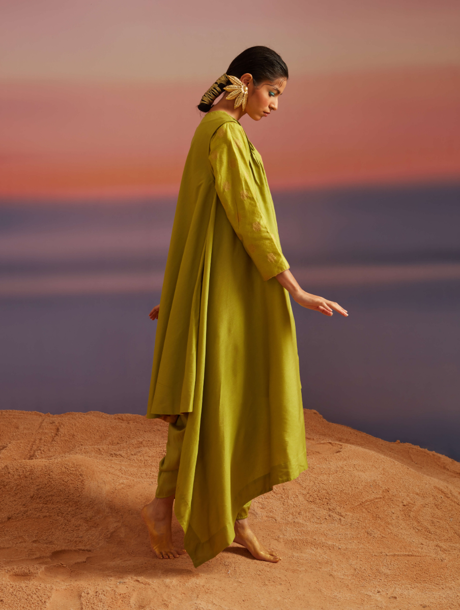 Flared Banarasi Kurta with Sleeveless Jacket