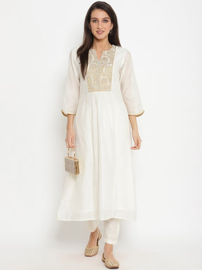 Abhsihti chanderi paneled kurta with zari work yoke