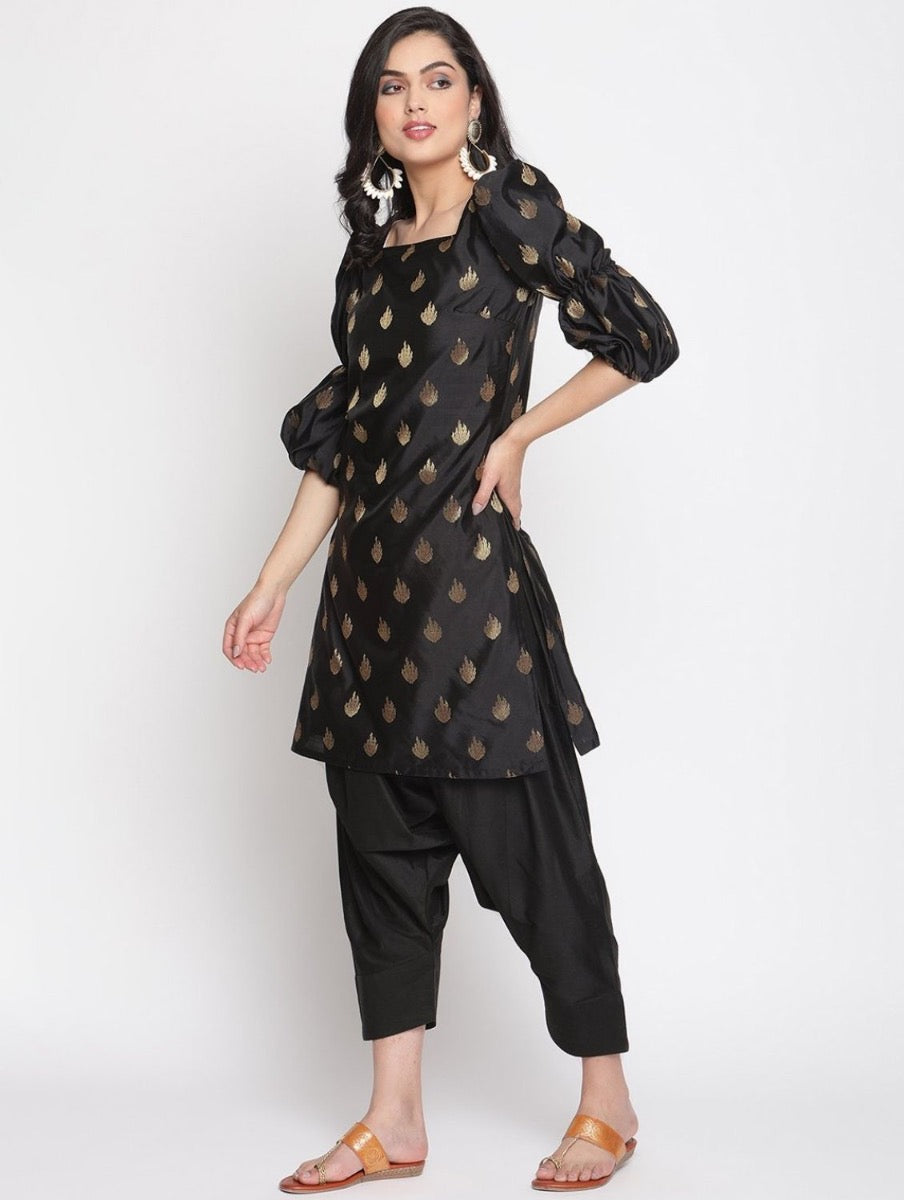 Coral-Black Marie Sleeves Banarasi Kurta