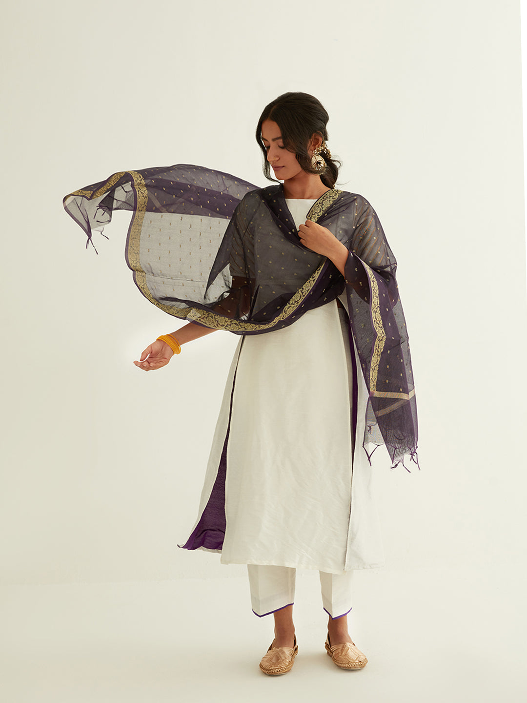 Front Slits banarasi kurta with Gota Patti details on the sleeves