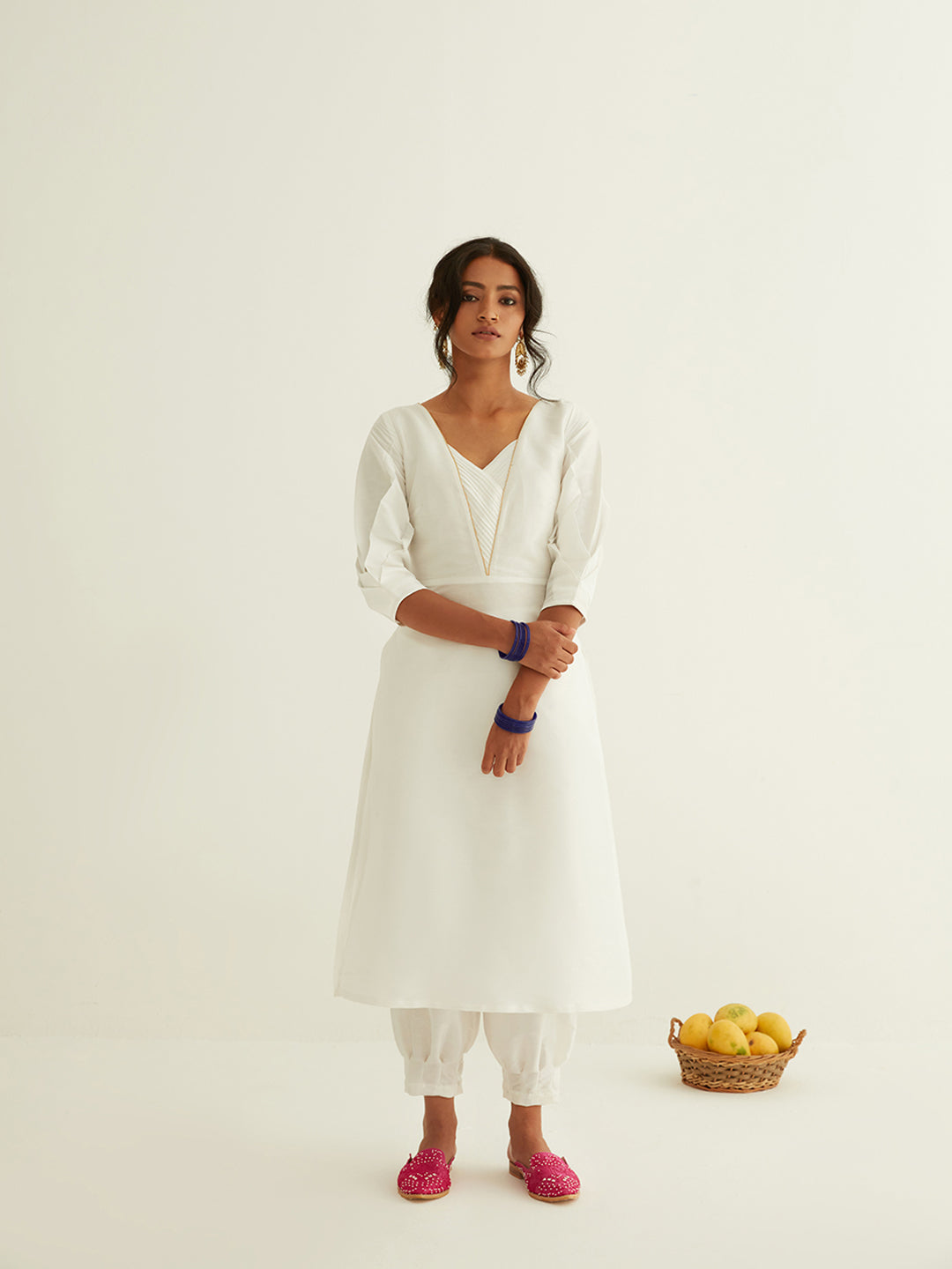 Straight banarasi kurta with pleated sleeves