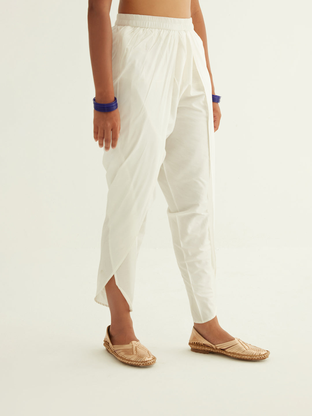 Tulip pants with elasticated waist belt
