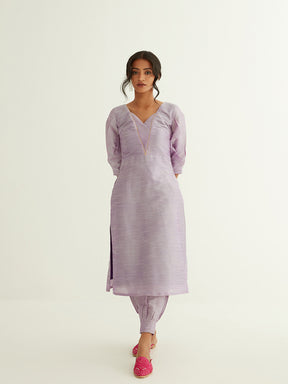 Straight banarasi kurta with pleated sleeves