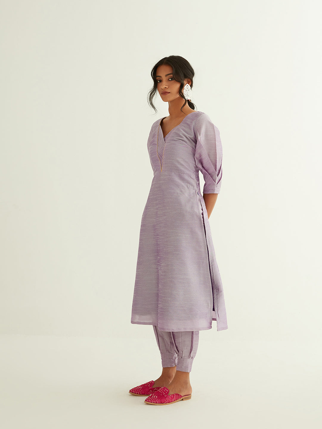 Straight banarasi kurta with pleated sleeves