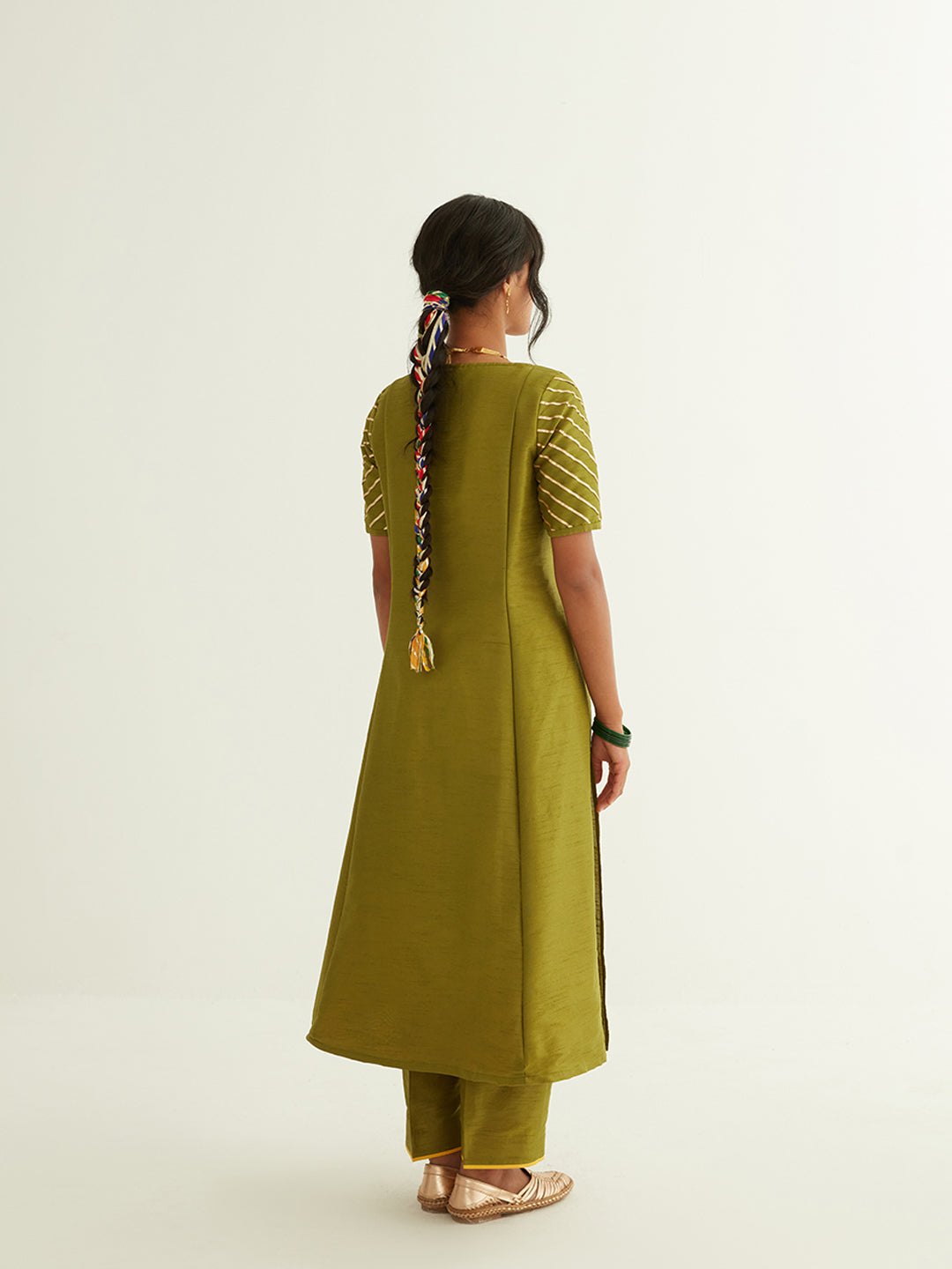 Front Slits banarasi kurta with Gota Patti details on the sleeves