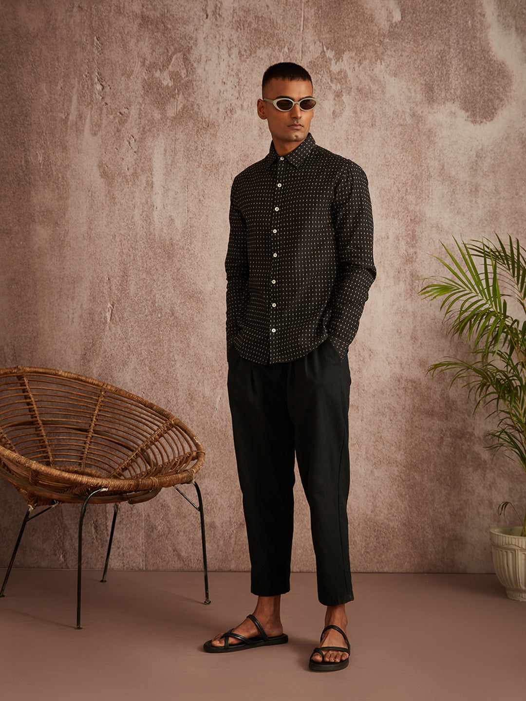 Slim fit classic collar shirt- Charcoal Black