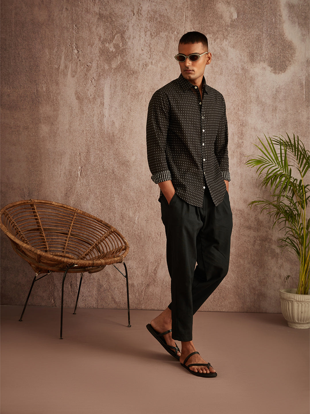 Slim fit classic collar shirt- Charcoal Black