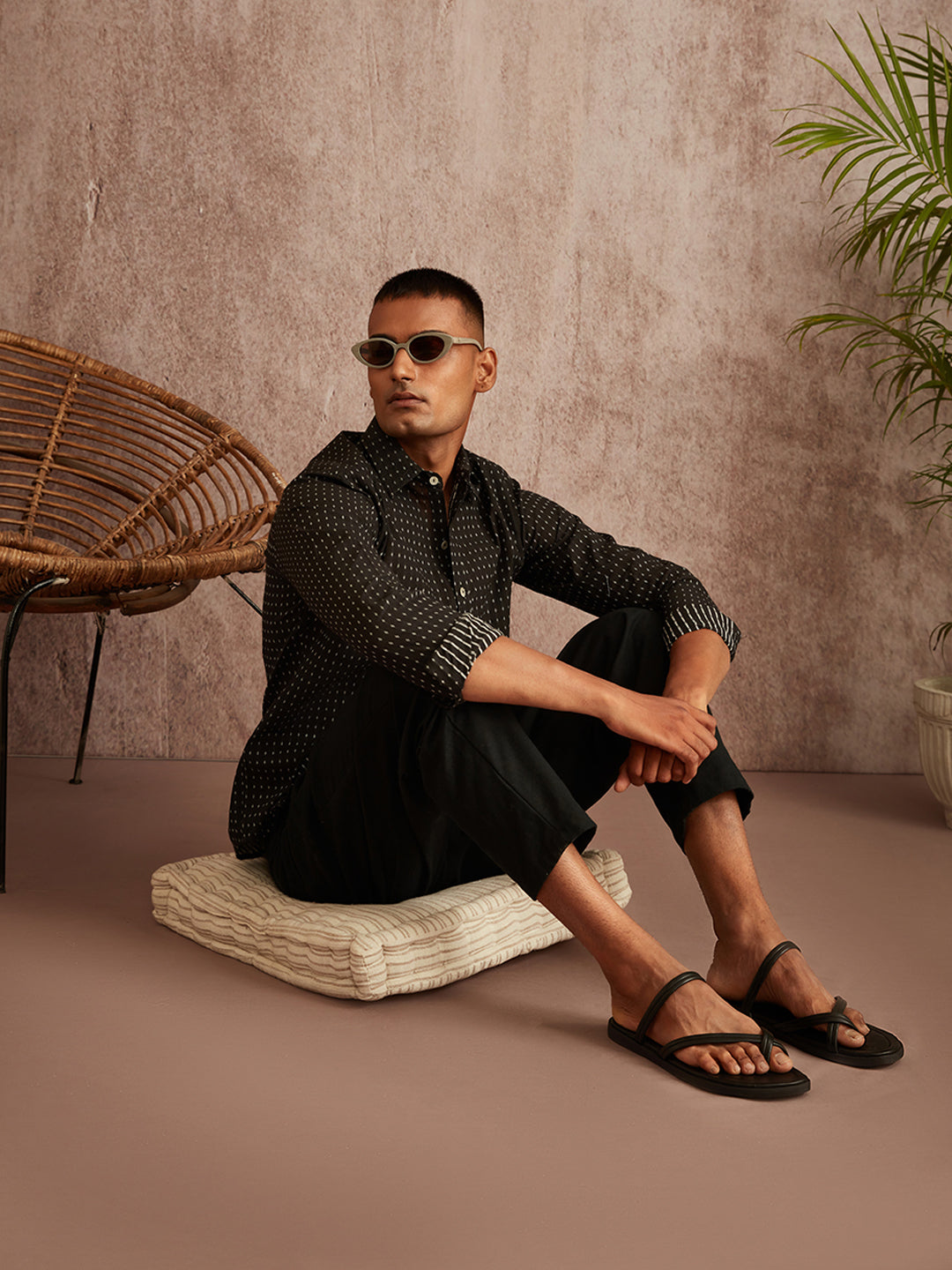 Slim fit classic collar shirt- Charcoal Black