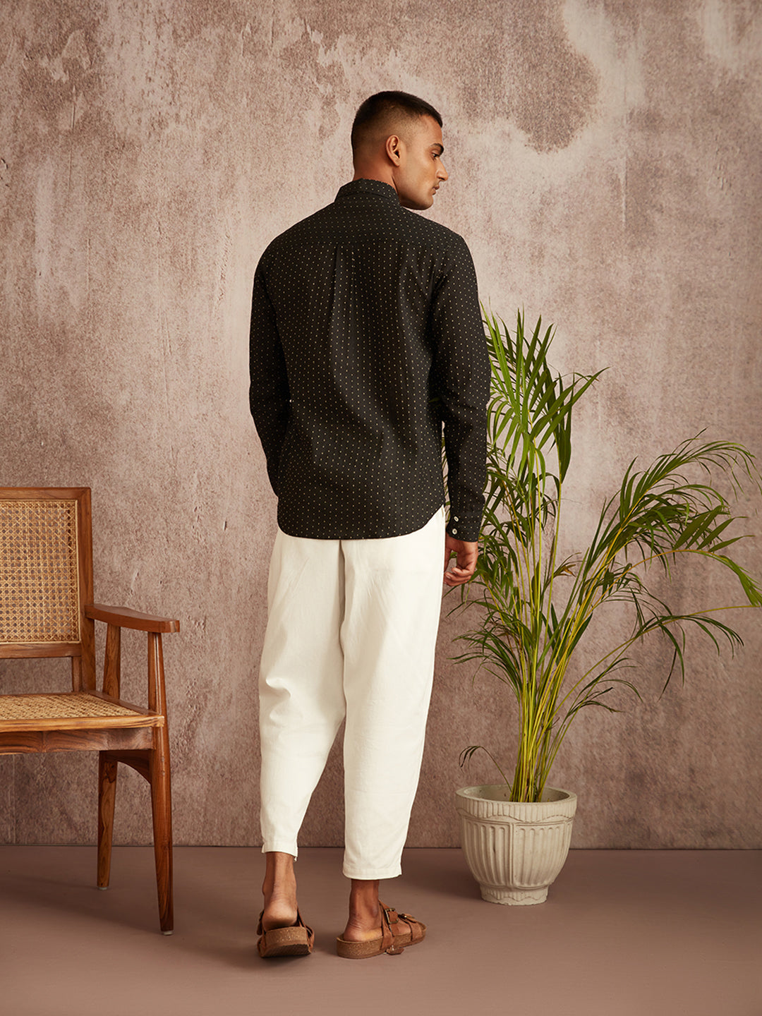 Classic collar shirt-Black