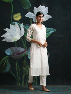 Abhishti cotton baswada kurta with overlapped scalloped neck & zariwork sleeves with Bottom