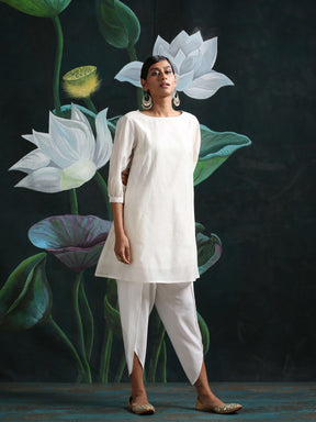 White Banarasi Flared Kurti With Gathered Sleeves
